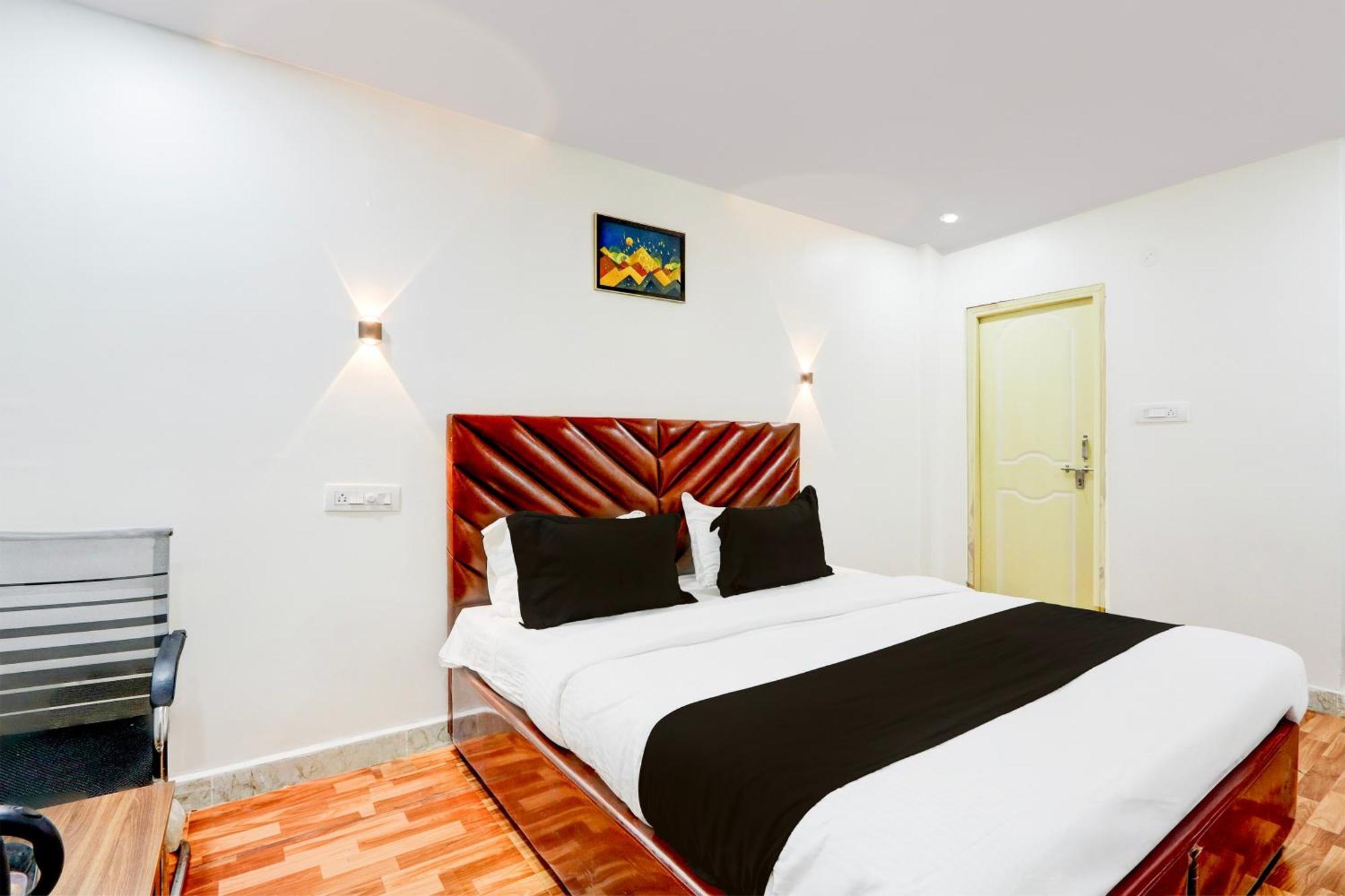 Hotel O Rms Grand Patancheru ภายนอก รูปภาพ