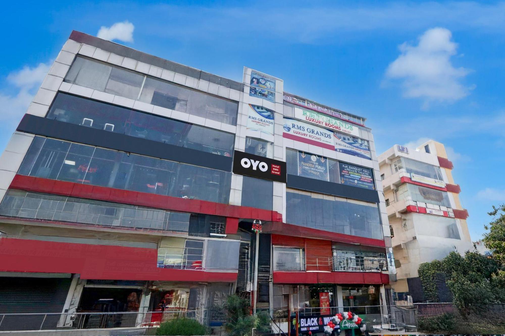 Hotel O Rms Grand Patancheru ภายนอก รูปภาพ
